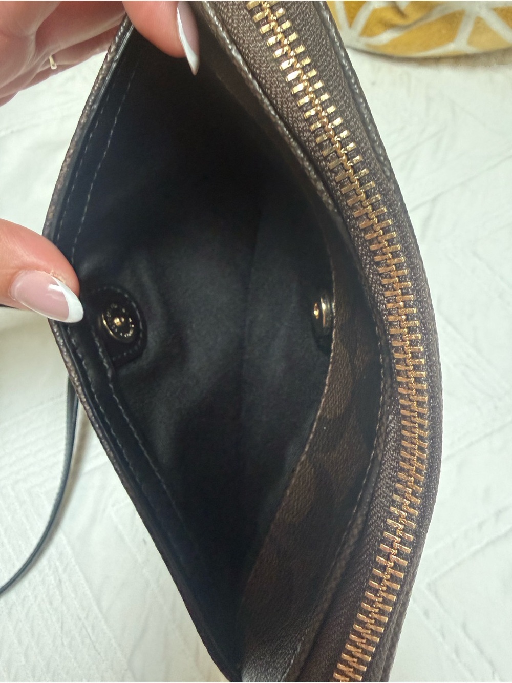 Coach Dark Brown Signature Leather Crossbody with Gold Logo - Picture 3 of 9